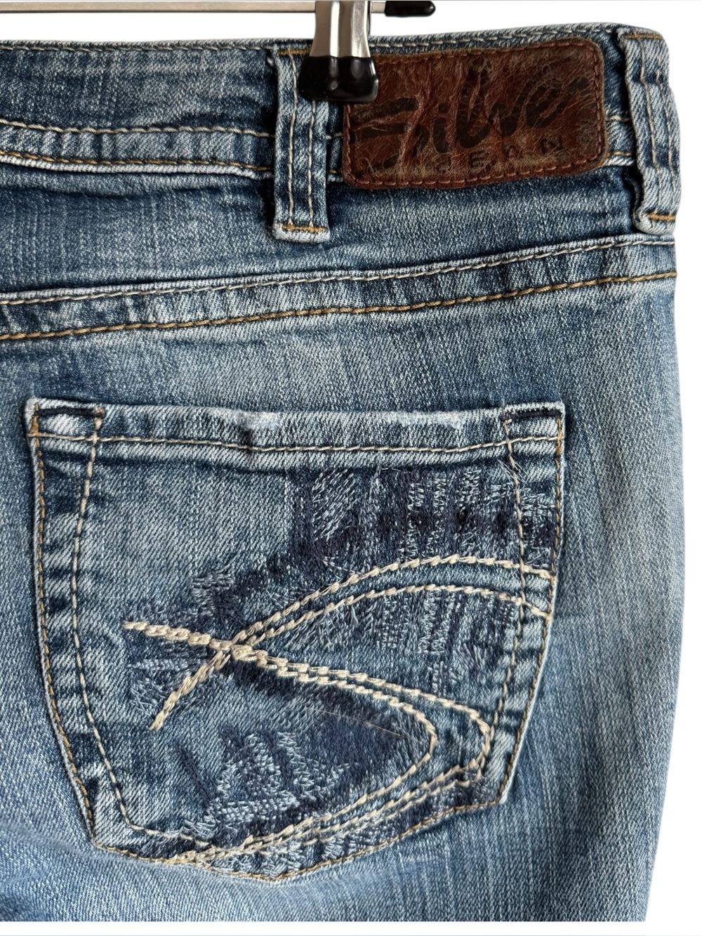 Silver Jeans Lola Bootcut Womens 30 HEMMED to 28" Light Wash Denim Stretch Patch
